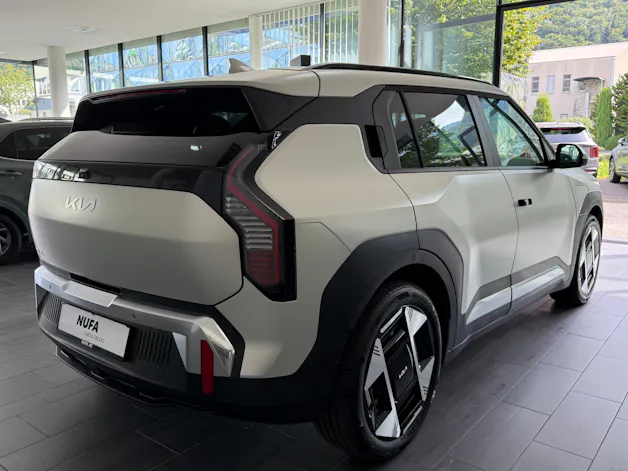 Kia EV3 81 kWh Earth+