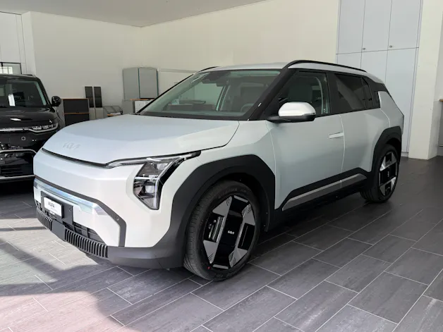 Kia EV3 81 kWh Earth+