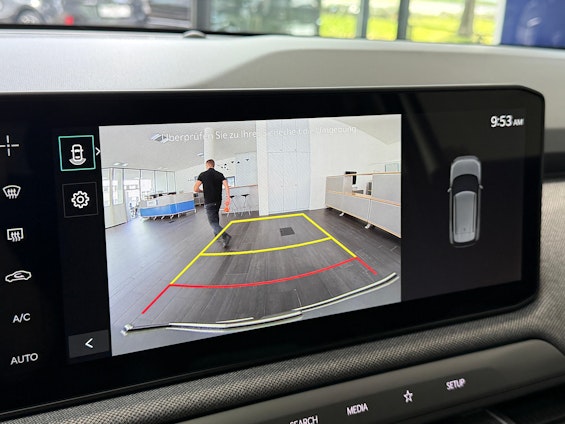 Vehicle image 13 Vehicle image 13