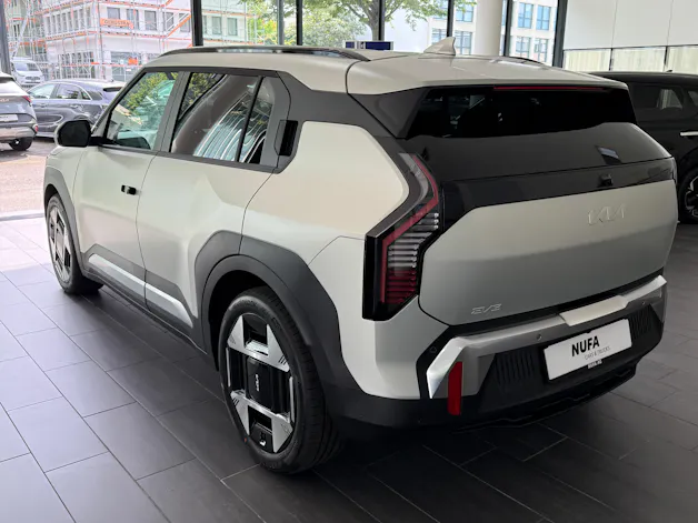 Kia EV3 81 kWh Earth+