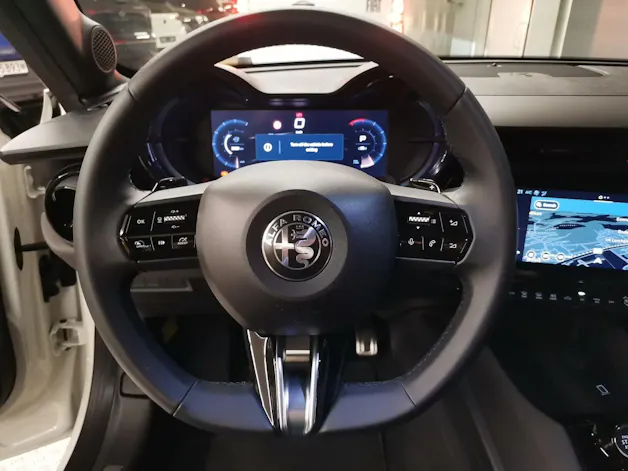 Alfa Romeo Junior 1.2 Ibrida Speciale