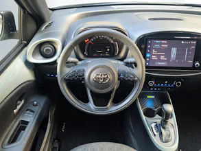 https://vehicle.imgix.net/3985312/29a3c331-4b5d-4afd-8667-89fbc08270c6.jpg