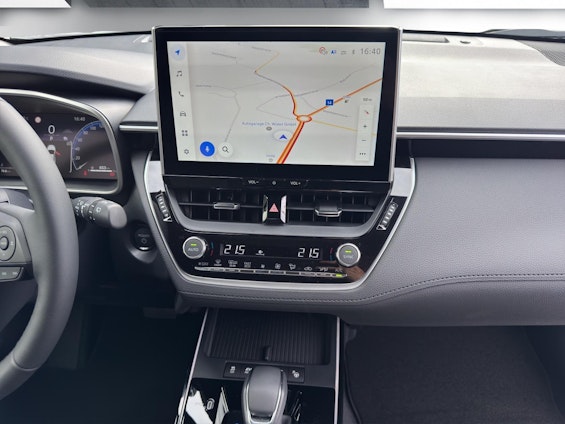 Vehicle image 16 Vehicle image 16