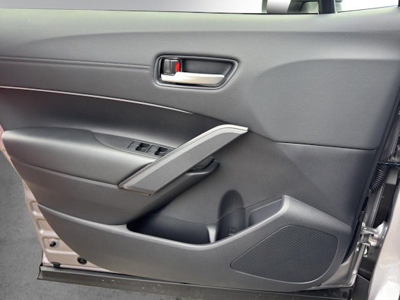 Vehicle image 10 Vehicle image 10