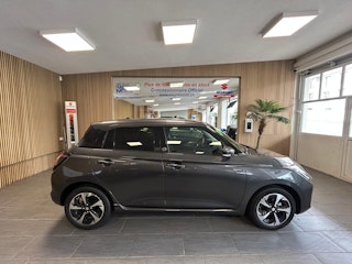 Vehicle image SUZUKI SWIFT 0