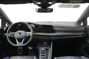 Vehicle image VW Golf VIII Variant 2.0 TSI R-Line DSG 4motion