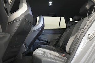 Vehicle image VW Golf VIII Variant 2.0 TSI R-Line DSG 4motion