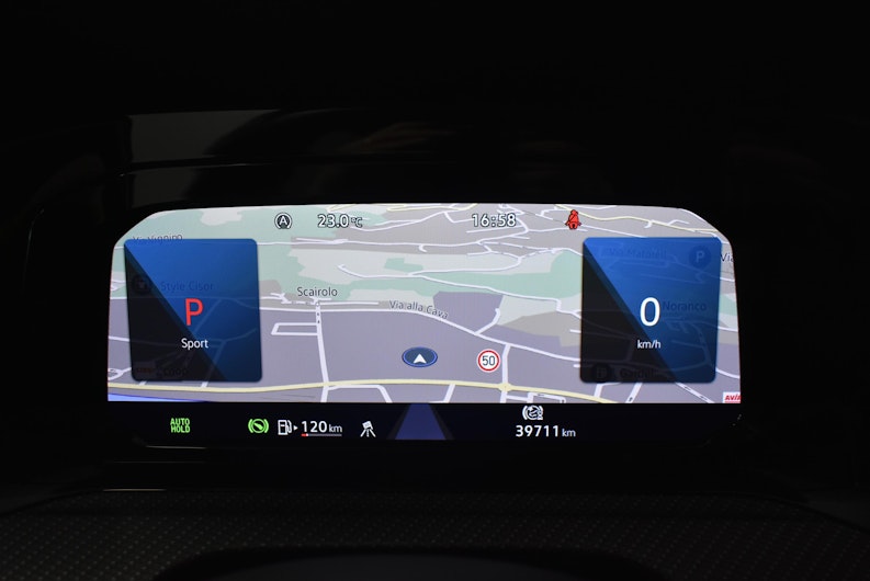 Vehicle image VW GOLF