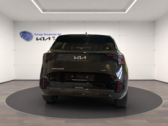 Vehicle image 18 Vehicle image 18