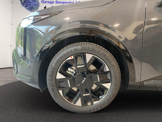 Vehicle image 11 Vehicle image 11