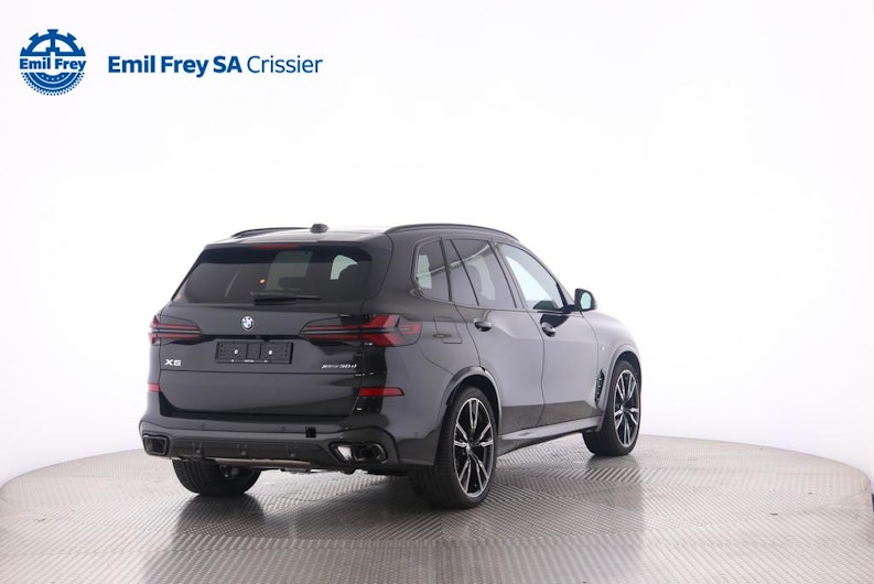 Vehicle image BMW X5