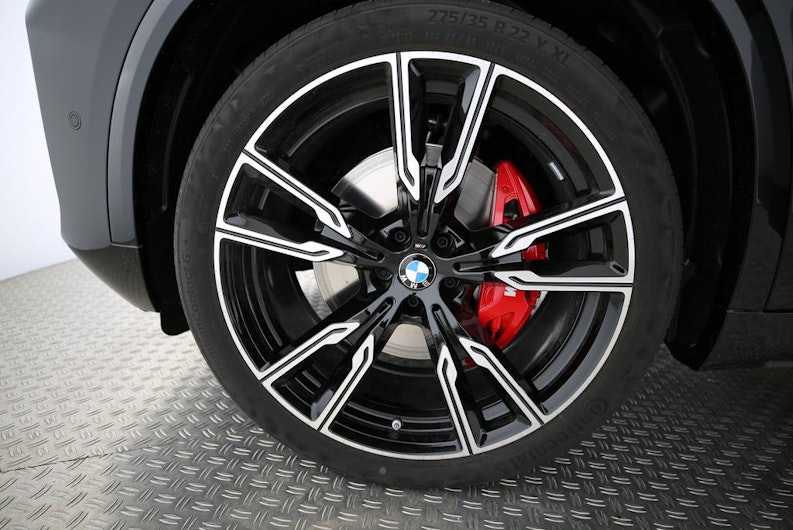 Vehicle image BMW X5