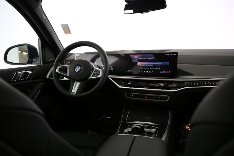 Vehicle image BMW X5