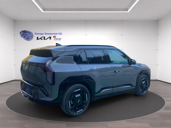 Vehicle image 3 Vehicle image 3