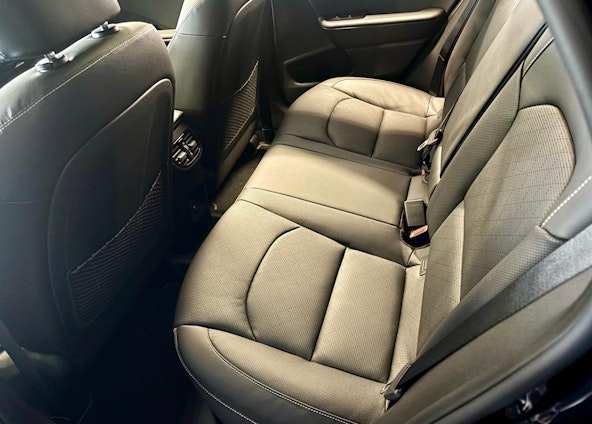 Vehicle image 7 Vehicle image 7