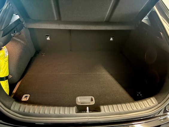 Vehicle image 13 Vehicle image 13