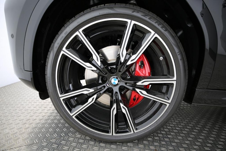 Vehicle image BMW X6