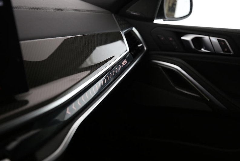 Vehicle image BMW X6