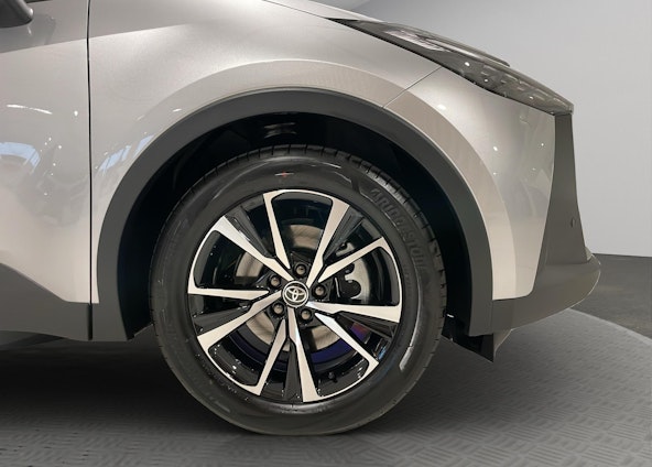 Vehicle image 6 Vehicle image 6