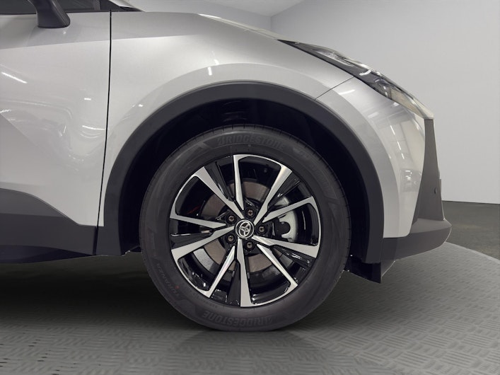 Vehicle image TOYOTA C-HR
