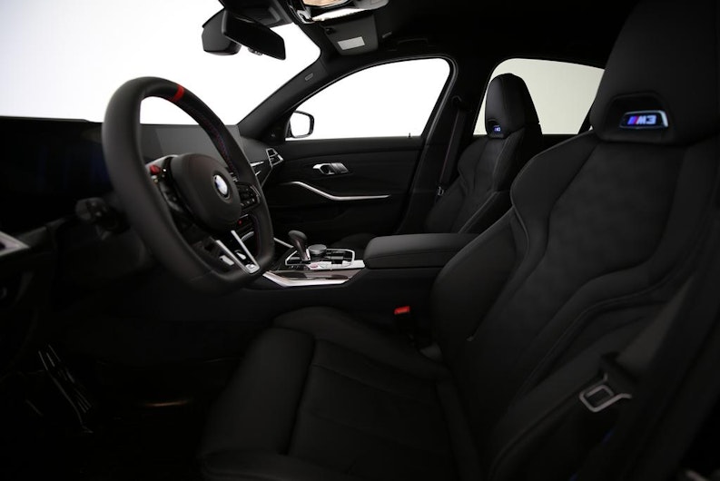 Vehicle image BMW 3 SERIES