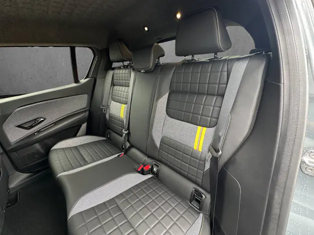Renault 4 E-Tech Comfort Range iconic