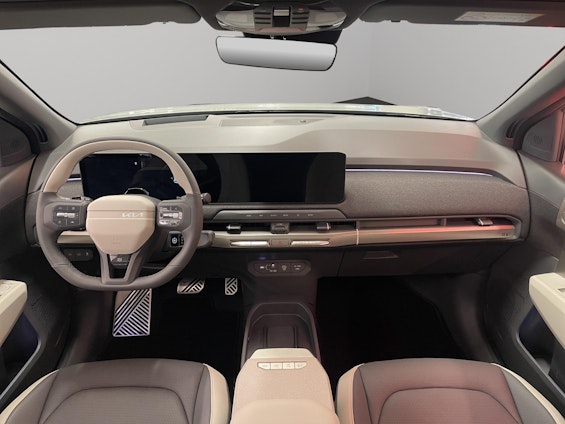 Vehicle image 6 Vehicle image 6