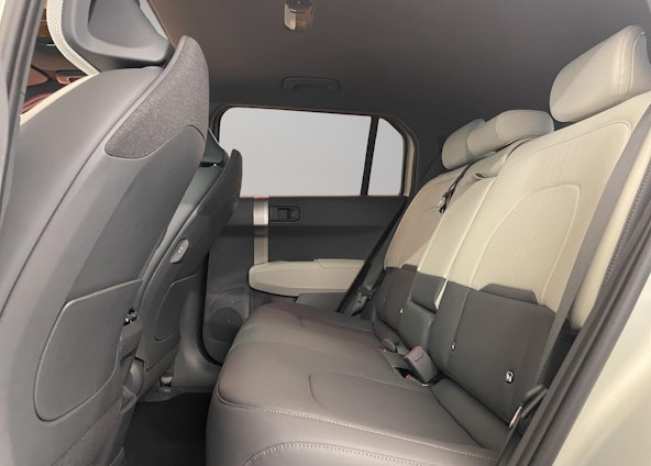 Vehicle image 7 Vehicle image 7