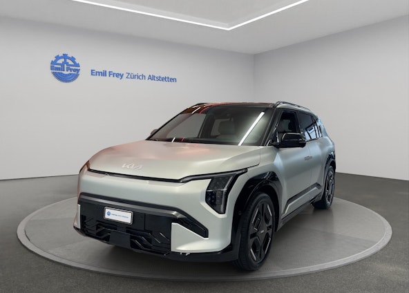 First vehicle image First vehicle image