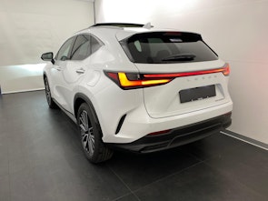 Vehicle image LEXUS NX 450h+ Excellence
