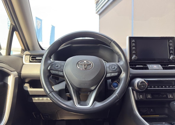 Vehicle image 10 Vehicle image 10