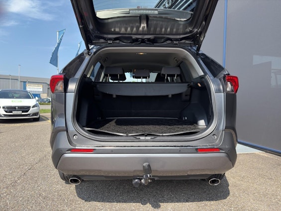 Vehicle image 13 Vehicle image 13