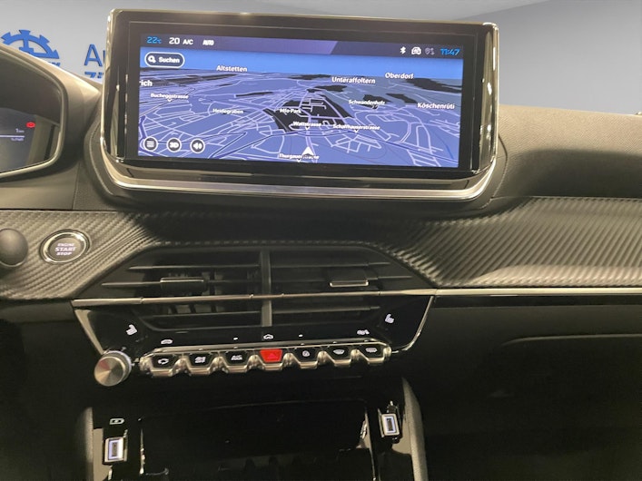 Vehicle image PEUGEOT 2008