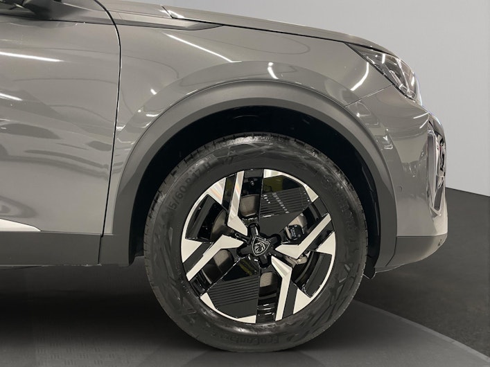 Vehicle image PEUGEOT 2008