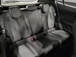 Fahrzeugbild PEUGEOT 2008 1.2 Hybrid Allure Premium