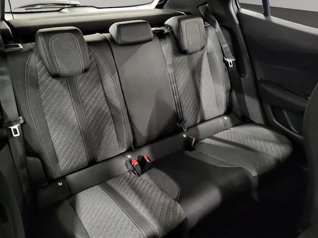 Peugeot 2008 1.2 Hybrid Allure Premium