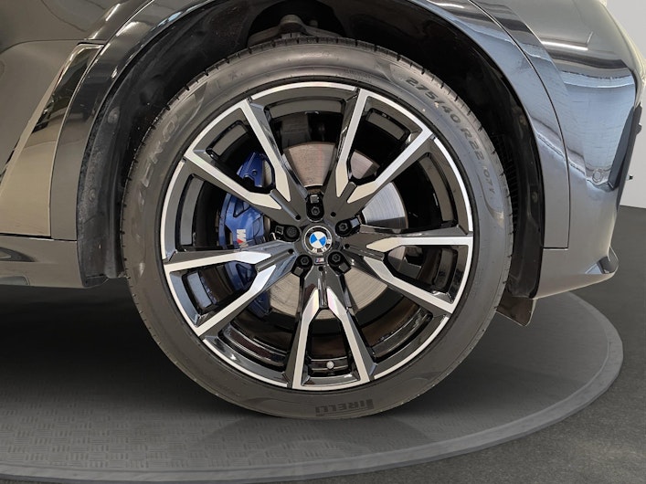 Vehicle image BMW X7