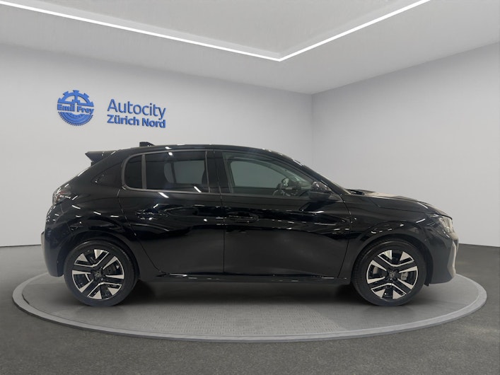 Vehicle image PEUGEOT 208