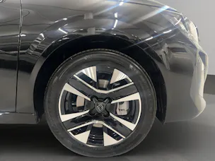 Peugeot 208 1.2 Hybrid Allure Premium
