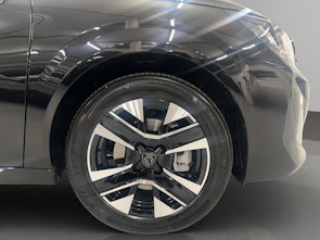 Vehicle image PEUGEOT 208 1.2 Hybrid Allure Premium