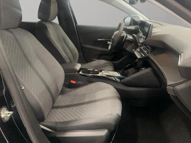Peugeot 208 1.2 Hybrid Allure Premium