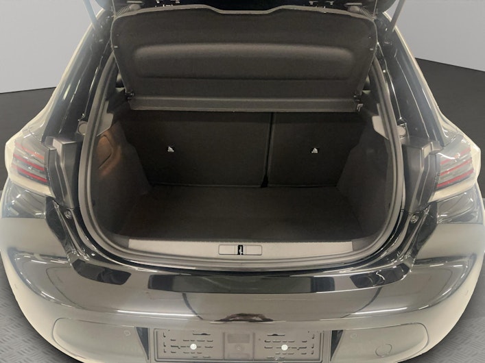 Vehicle image PEUGEOT 208