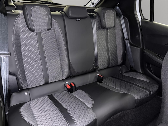 Vehicle image PEUGEOT 208