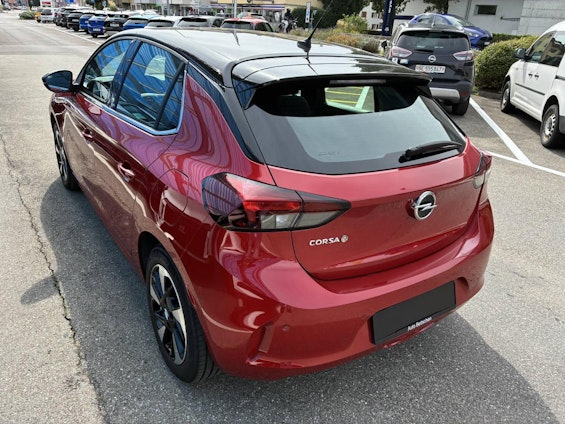 Vehicle image 3 Vehicle image 3