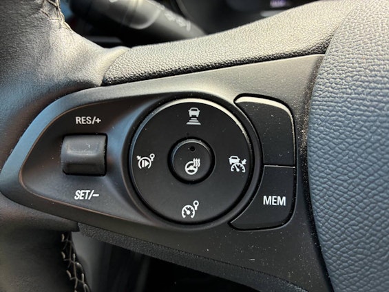 Vehicle image 8 Vehicle image 8