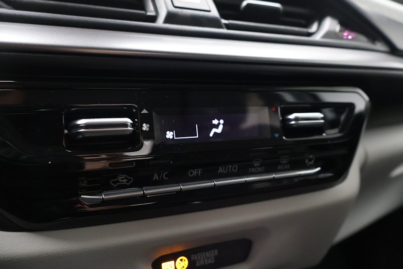 Vehicle image SUZUKI SWIFT