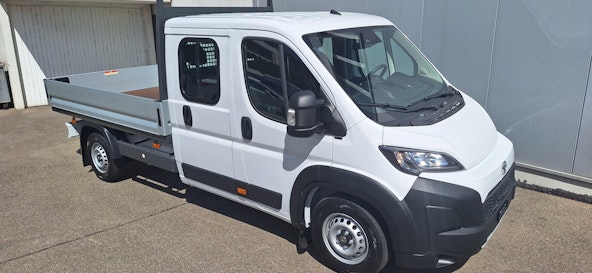 First vehicle image First vehicle image