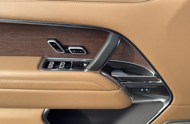 Vehicle image 8 Vehicle image 8