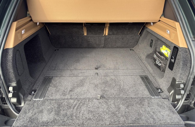 Vehicle image 12 Vehicle image 12