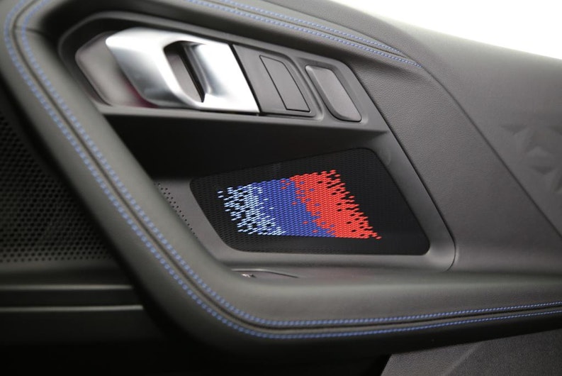 Vehicle image BMW 2 SERIES